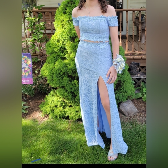 dillards two piece prom dresses Dillards two piece off shoulder dress Size 0 Very